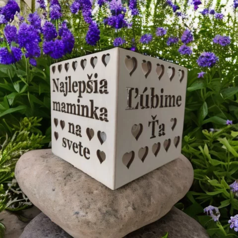 Drevený svietnik pre Mamičku